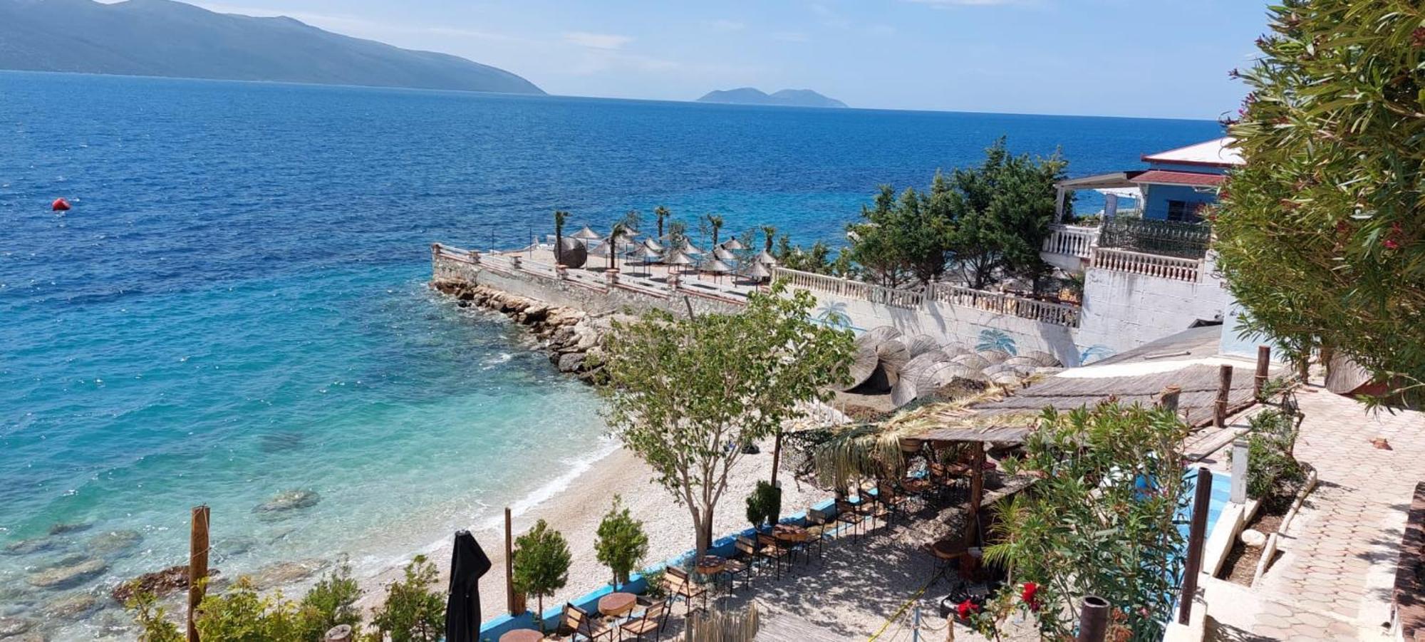 Thousand Kisses * Sarande